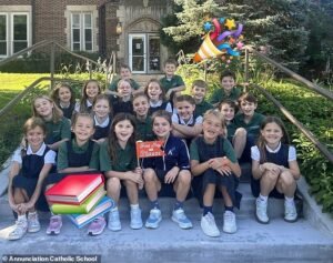 La increíble historia del niño del héroe del niño que se sumergió frente a su amigo durante la masacre de la escuela: se identifican a las personas más afectadas