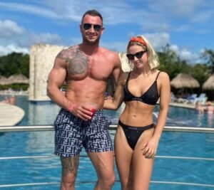 La esposa ‘en forma y saludable’ de repente muere mientras celebra su primera boda con su esposo en Luxury Spa Resort