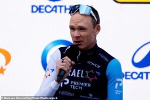 El hospital de actualización de liberación familiar de Chris Frame se sobornó los pulmones después de que un avión se estrelló después de un ciclismo y se rompió la espalda y las costillas