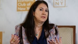 El gobernador de la Fed, Kugler, renuncia, le dio a Trump una nominación al comité para determinar las tasas de interés