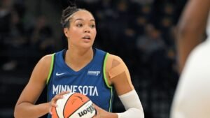 Callie, Clark, cómo más retornos pueden afectar a WNBA Play Offs