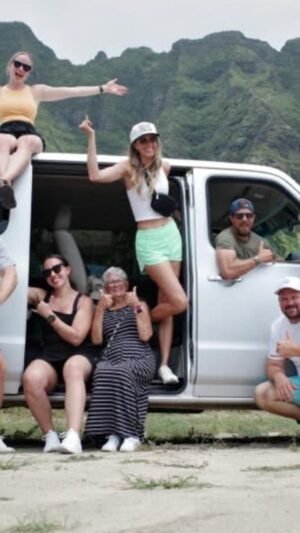 Vista: Abuelo -Gift Gift Grownma después de realizar 16 viajes separados después de las vacaciones de Hawaii