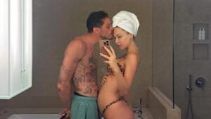 Pitt Davidson’s Pregnant GF Lc Huit Fotografías de vacaciones compartidas