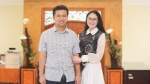 La casa oficial de Emil Dard-Amerumi Bachsin quemada, la gente tiene el lugar para esconder a Yua Kuer