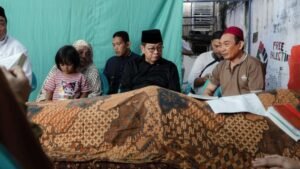 Pramono D. Ki lloró un funeral de un funeral de un funeral por parte del gobierno provincial