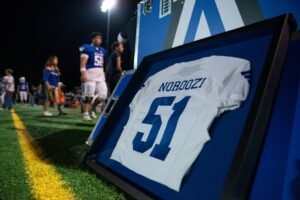 Acalans vence a Mittey, dedicación a la temporada de fútbol de la escuela tardía al difunto compañero de equipo: “Esto es para Amin”