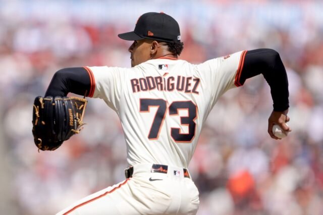 BNG-L-GIANTS-0405-20.jpg