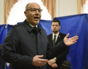 La legisladora ucraniana Andry Peruvie Opport, el informe muestra el asesinato del video