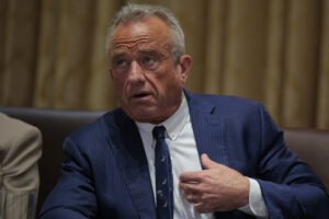 RFK Junior CDC cara a cara para cuestionar sobre Éxodo