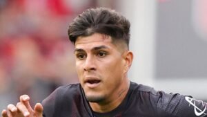 Noticias de transferencia de Pierro Hinkpie: Acuerdo de préstamo de toda la temporada con la opción de comprar el defensor del Arsenal | Noticias de fútbol