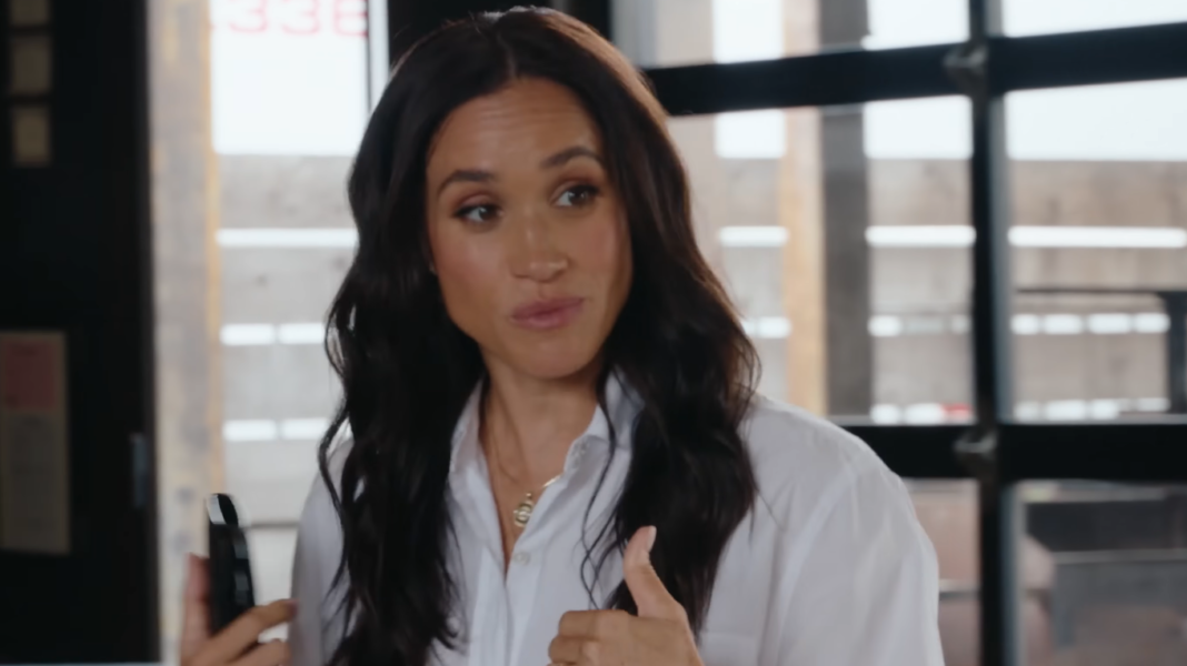 0826_meghanmarkle_01-Cropped.png