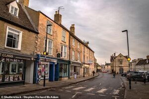 Las aldeas ideílicas que los estadounidenses y los lugareños como los cotswalds dicen ‘No hay cerebro que viva aquí’