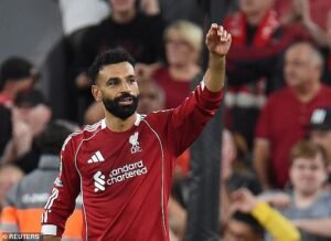 Mohammed Salah llega a la cuenta de fanáticos del Mayor Liverpool ‘Superstars de 240 millones de dólares’ con comparaciones de transferencia para ‘desgracia’ al club con comparación