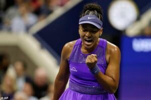 Naomi Osaka ha dado un gran paso hacia la primera final del Abierto de Estados Unidos desde 2021 para ganar contra Karolina Muchove.