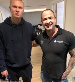 Dentro de las transferencias más grandes del fútbol, con hombres ocultos que los llevan: cerveza y pizza con Jurgen Clop, un pez dorado aturdido, una solicitud loca de estrellas y qué mover a Cristiano Ronaldo y Molah Salah