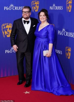 James Corden y Ruth Jones ‘Gavin y Stacey seguirán a la BBC en Apple TV’ firman múltiples millones de ofertas de millones ‘, pero con un gran giro