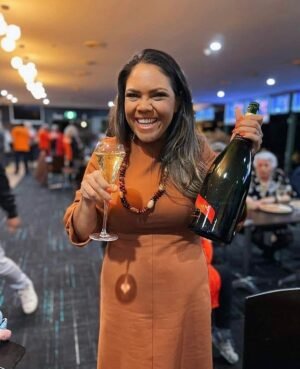 Jackinta Price, he trabajado en la política australiana durante décadas. Tienes el verdadero talento … pero cuando buscas tu propio consejo, o insulto arriesgado: Peter Van Oncecen