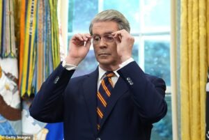 Los legisladores republicanos se apresuran a la “nuez” de Trump, César César