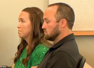 Pareja que se negó a llamar al 911 debido a la creencia de la curva porque sus hijos de dos días murieron frente a ellos solo 30 días sentenciados a 30 días de prisión