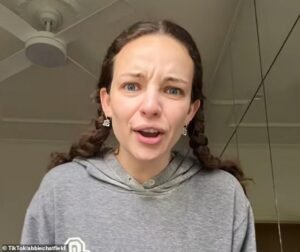La muerte de Abby Chatfield Charlie Cark es el momento en que eligió declararlo ‘odio’, porque emitió un mensaje genial sobre la tensión política