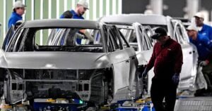 Ciudadanos de Corea del Sur detenidos en la Expedición de Hielo en Instalaciones de Hyundai en Georgia