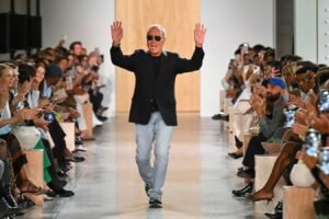 Michael Corse Playing Fashion son vacaciones por períodos pesados