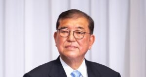 El primer ministro japonés, Shigeru Ibiba, dice que está renunciando