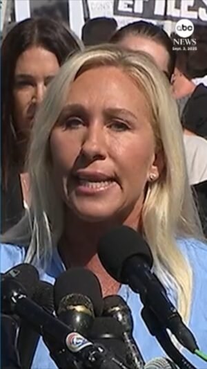 Representantes bilaterales de video celebraron una conferencia de prensa con los sobrevivientes de Epstein