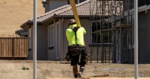 En los Estados Unidos ha creado un 911,000 menos de empleos que los pensamientos anteriores de marzo a 12 meses