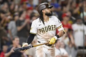 Padres Top Red en Fernando Tattis Walk-of Sack Fly