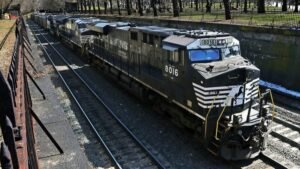 Los trenes Norfok Southern Amtrak proporcionan ‘la más alta prioridad’ que los trenes de flete: DOJ