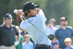 Charlie Woods golpeó otro agujero en uno