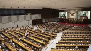 Detalles de los últimos salarios y beneficios de los miembros del DPR después de la recorte