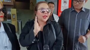 Lisa Mariana forzó la sangre de la carne de Ridwan Kamil de su mil% de sus hijos después de llorar a través de una investigación criminal