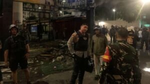 17 personas fueron arrestadas en el este de Yakarta Mapolerace y 6 Polakes en Polake, había niños menores de edad.