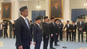 Prabo Purbaya Yudhi Saadwa inaugurado para ser ministro de finanzas, reemplazando a Shri Muliani