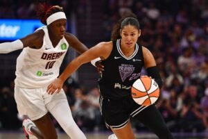 Veronica Burton de Valkiriz debe ser reconocida como una de las personas de élite de WNBA
