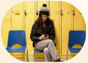 Lanza consejeros en escuelas de todo el país para aumentar el acceso a la atención de salud mental