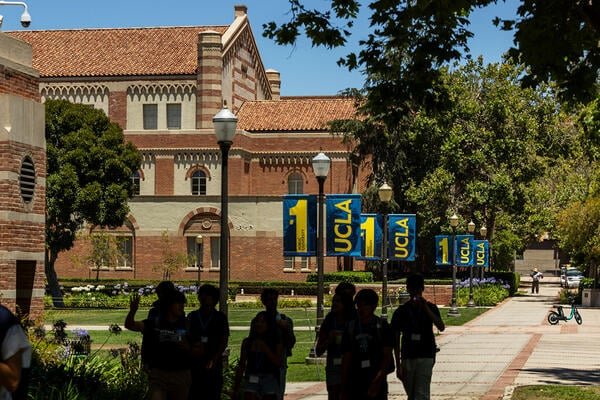 UCLA_GettyImages-2223848388_edit.jpg