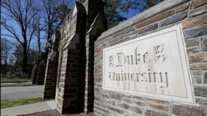 Beneficios del uso de IA en Duke College y lanzar el proyecto piloto examinando los contras