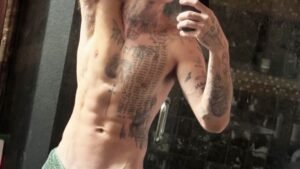 Toalla caliente chicos: ¡adivina la estrella sexy!