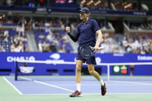 US Open: Paradise Cinema No. 8 como Falix Agar-Alliyasim Rolled No. 8 Alex de Minar a Quarter