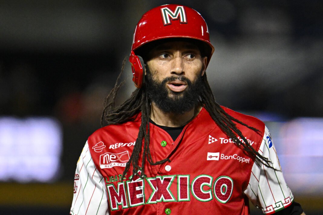 charros-de-jalisco-outfielder-billy-hamilton.jpg