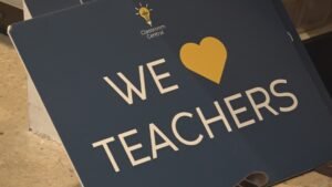 La ‘tienda gratuita’ de Classroom Central en los pasos para simplificar el costo de suministrar a los maestros a los maestros