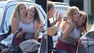 Adjunta Twin Abby y Britani Hensel Dirección ‘Bendito’ Foto de bebé recién nacido