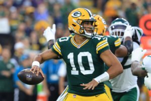 Packers Jordan Love, Mikah Persons aparece en un informe de lesiones antes de 1 semana