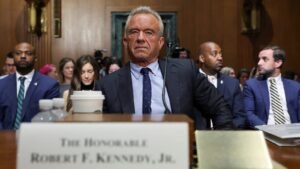 RFK Junior Hearing Live Actualizaciones: RFK Junior CDC Undild Faces Grilling en la parrilla, Vestibles