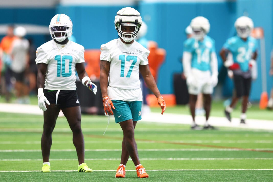 miami-dolphins-tyreek-hill-jaylen-waddle.jpg