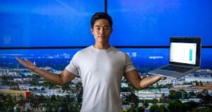 Google está entrenando sus herramientas de IA en videos de YouTube. Estos fabricantes no están contentos