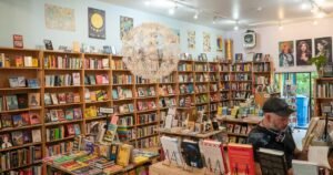 AI se establece con un autores etnográficos de la compañía que se quejó ante Pirates